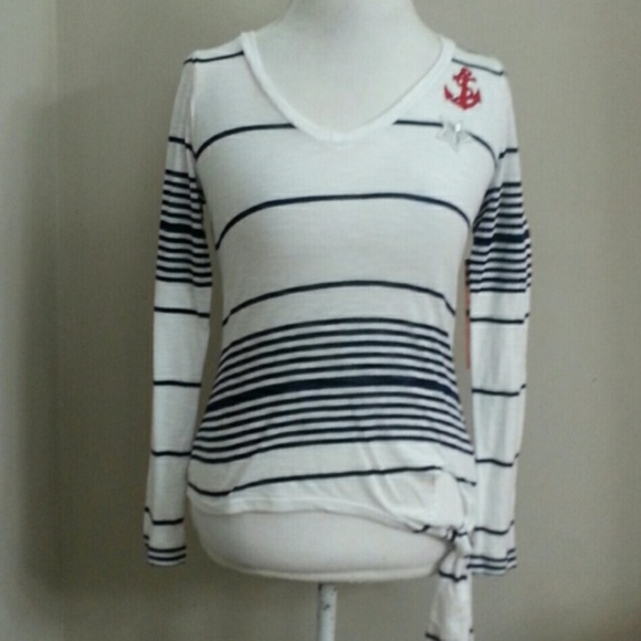 Almost Famous Tops - Almost Famous V-neck Stripes and Patches Tee